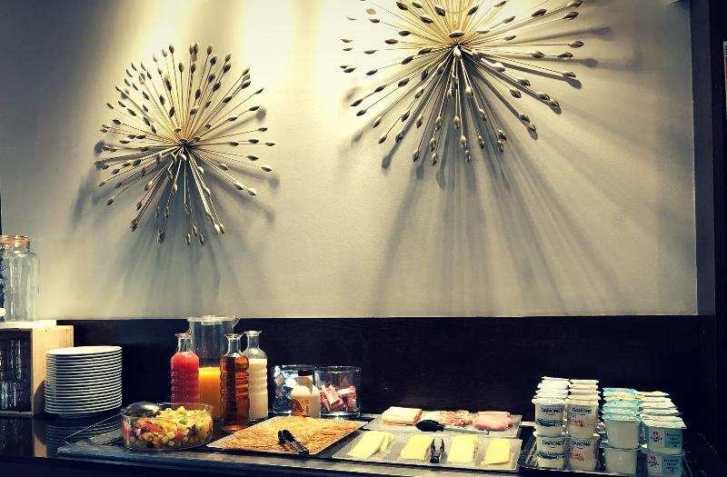 โฮเต็ล เรสซิเดนซ์ บราสเซอรี เล แป็ง กาล็องต์ Aparthotel ตูร์เนเฟย ร้านอาหาร รูปภาพ