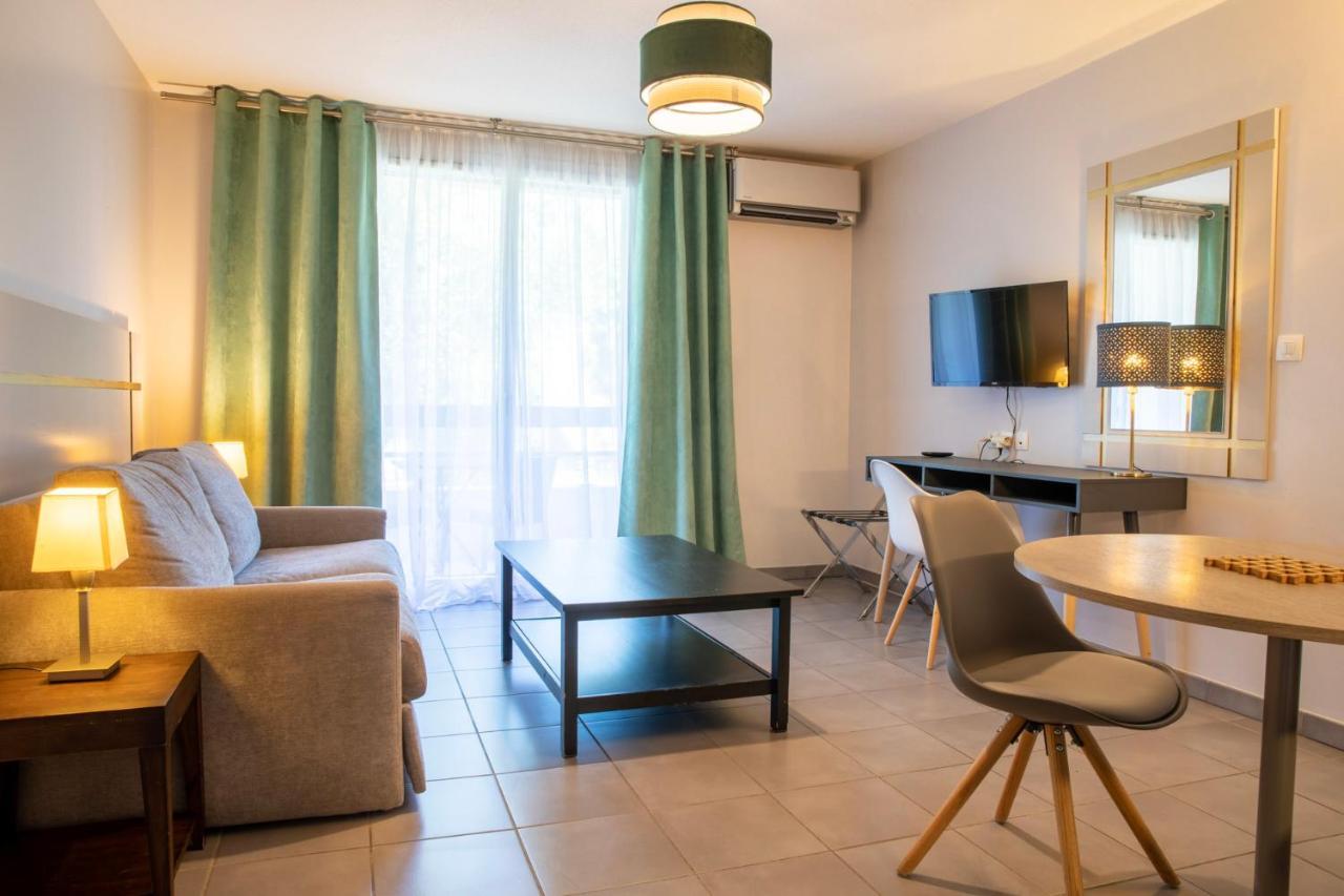 โฮเต็ล เรสซิเดนซ์ บราสเซอรี เล แป็ง กาล็องต์ Aparthotel ตูร์เนเฟย ภายนอก รูปภาพ